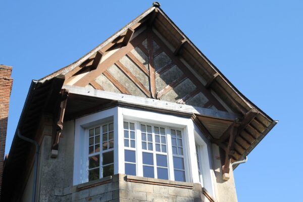 Fenêtre Bois Hexagone coloris Blanc RAL 9210