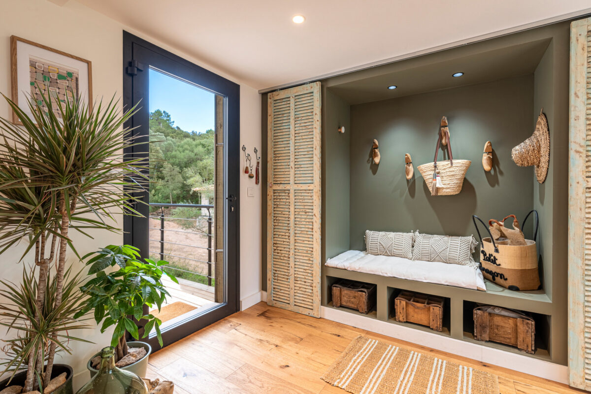 Porte tertiaire Aluminium noir profond RAL 9005