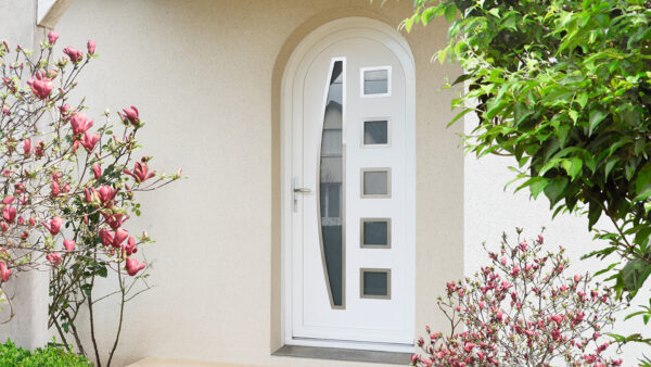 Porte d'entrée PVC à panneaux cintrée contemporaine modèle Voile