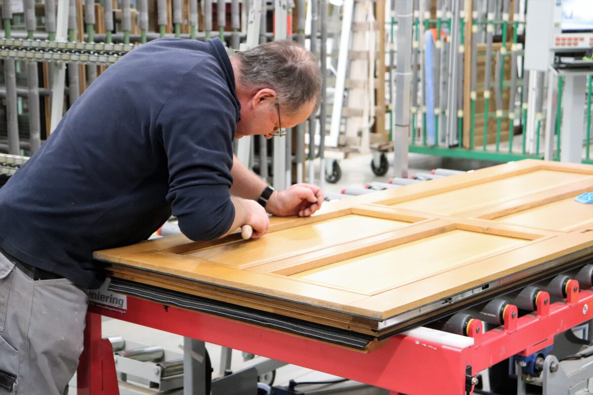 Fabrication de menuiseries bois