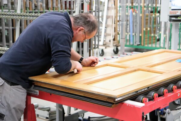 Fabrication de menuiseries bois